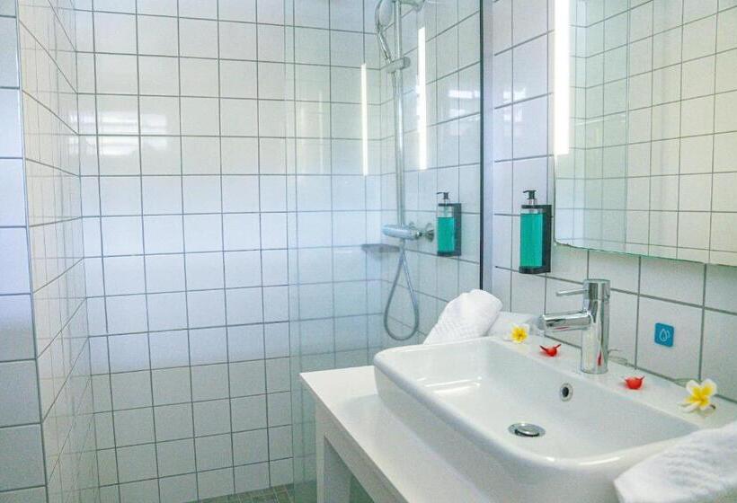 غرفة سوبيريور, Dina Morgabine Saint Gilles