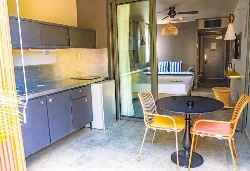 غرفة سوبيريور ثلاثية, Dina Morgabine Saint Gilles