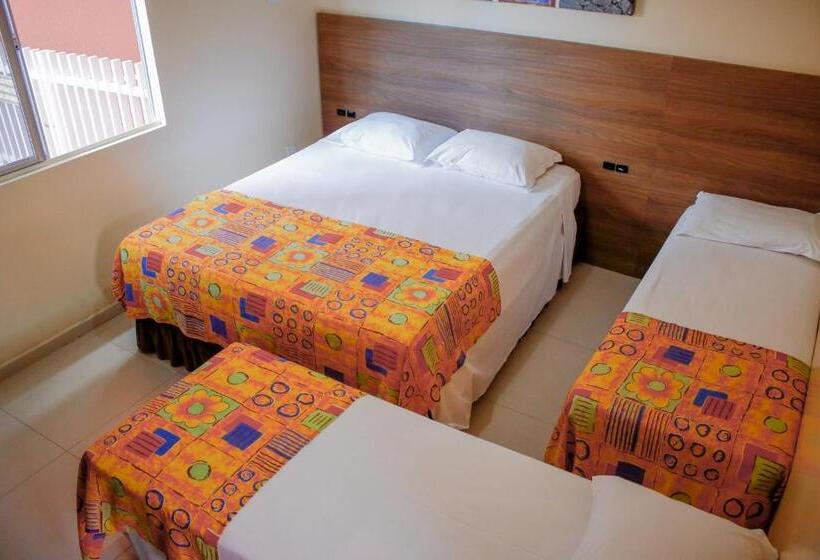 חדר סטנדרט לארבעה, Açoriano