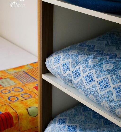 חדר משפתחתי סופריור, Açoriano