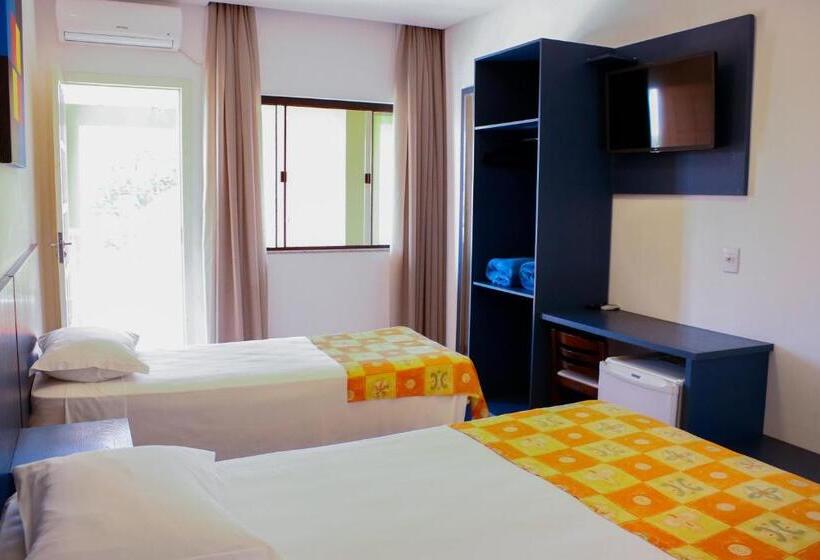 סוויטה משפחתית, Açoriano