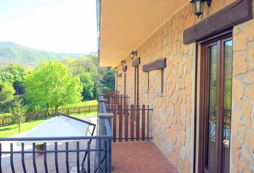 غرفة قياسية سرير مزدوج, Agriturismo La Rocca Dei Briganti