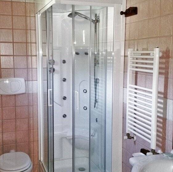 جناح جونيور مطلّ علي حمام السباحة, Agriturismo La Rocca Dei Briganti