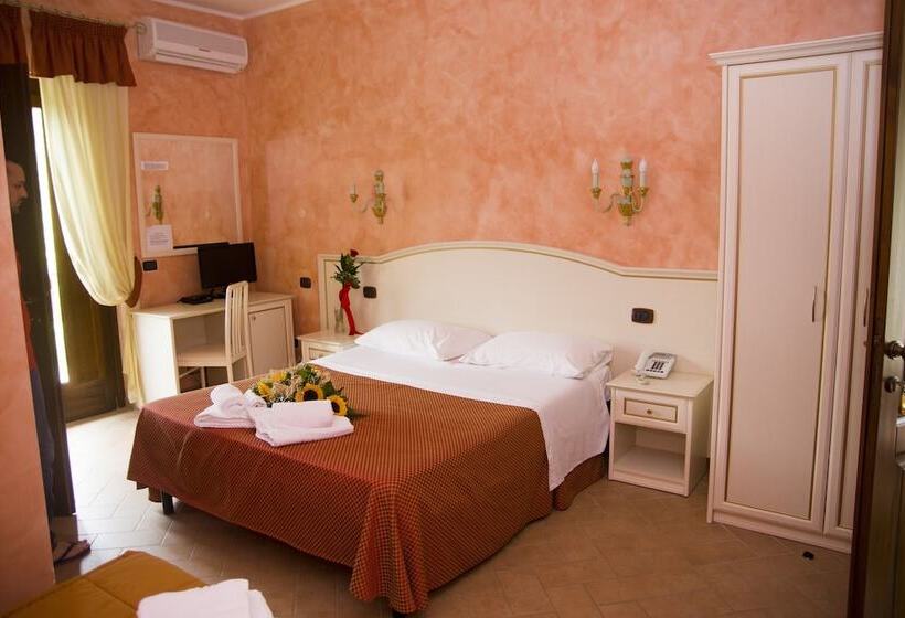 غرفة سوبيريور رباعية, Agriturismo La Rocca Dei Briganti