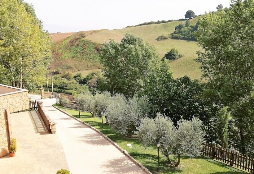 غرفة سوبيريور رباعية, Agriturismo La Rocca Dei Briganti
