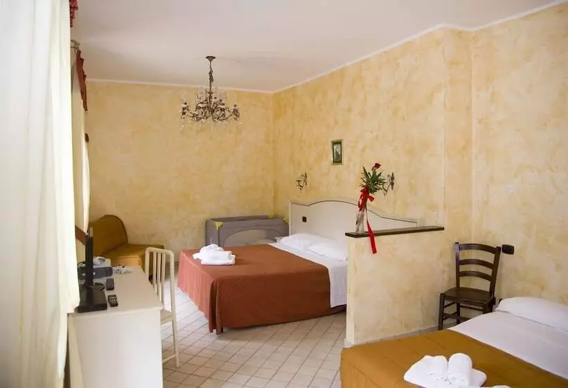 سوییت با چشم‌انداز استخر, Agriturismo La Rocca Dei Briganti