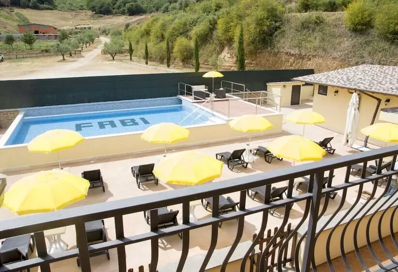 سوییت با چشم‌انداز استخر, Agriturismo La Rocca Dei Briganti