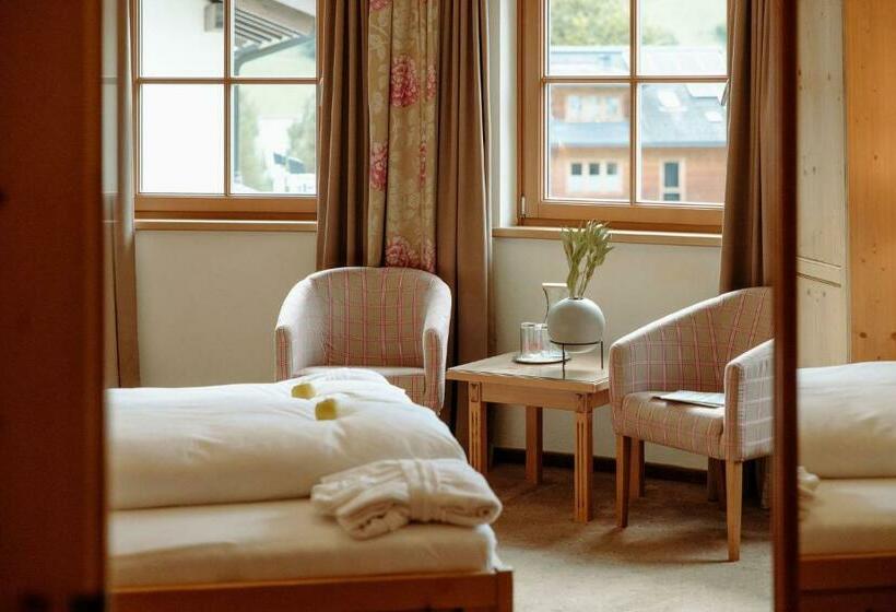 اتاق لوکس با بالکن, Alte Post