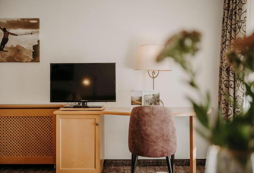 اتاق استاندارد, Alte Post