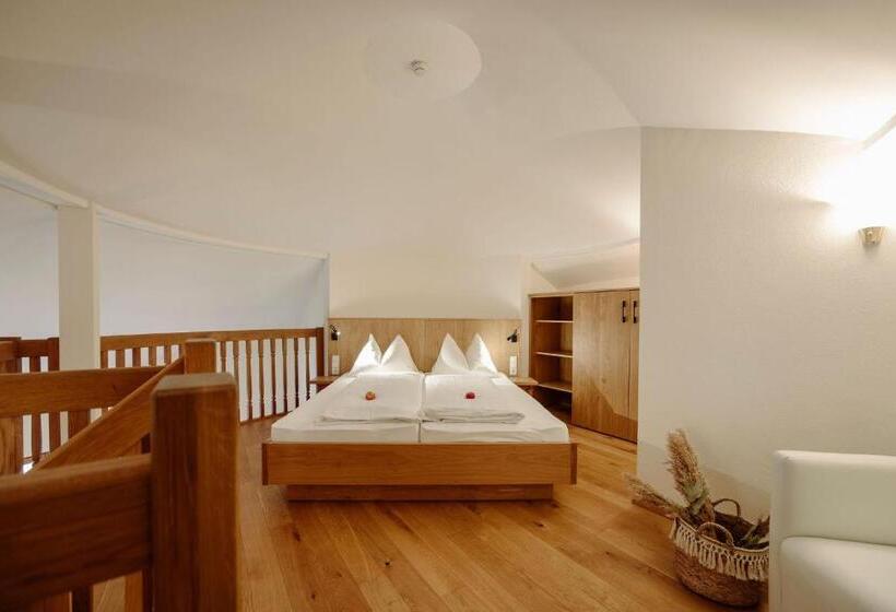 اتاق لوکس خانوادگی, Alte Post