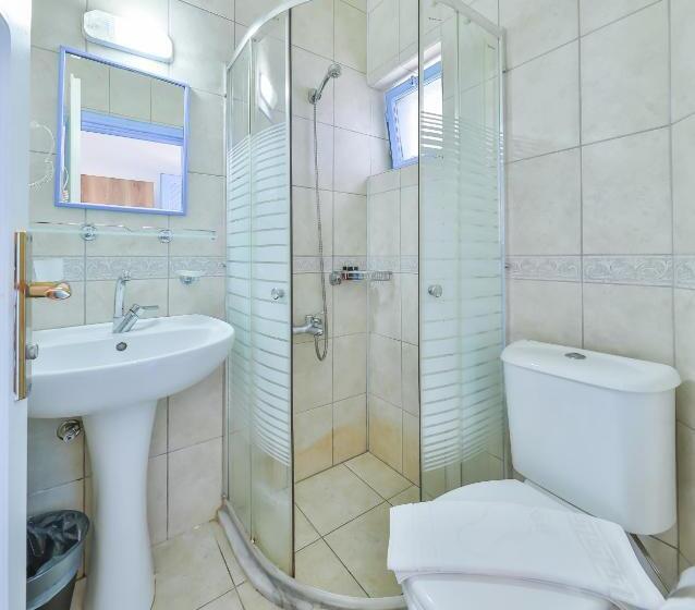 Camera Standard Vista Giardino, Arpia