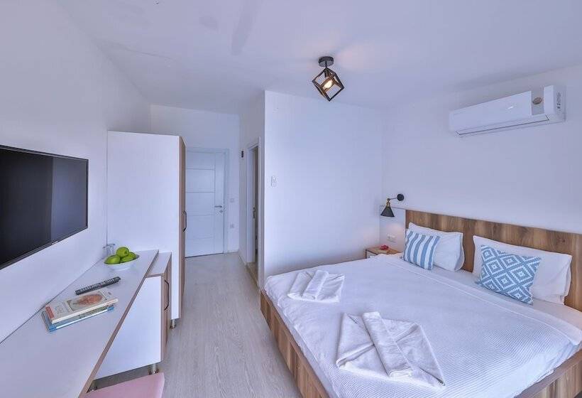 Camera Deluxe Vista Mare con Balcone, Arpia