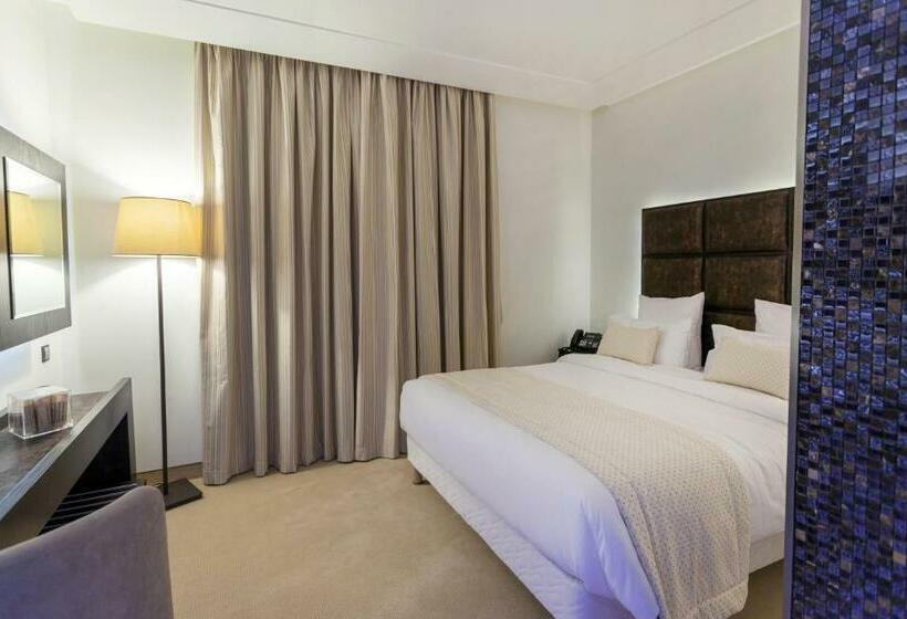 اتاق استاندارد, Business