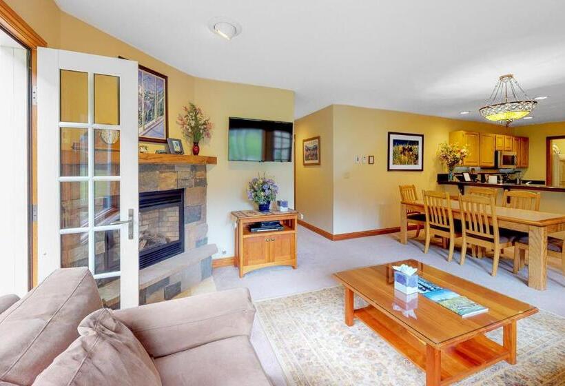 منزل غرفتين نوم, Etta Place Too 106