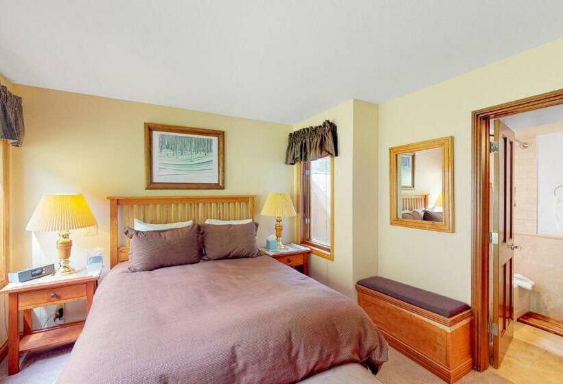 منزل غرفتين نوم, Etta Place Too 106