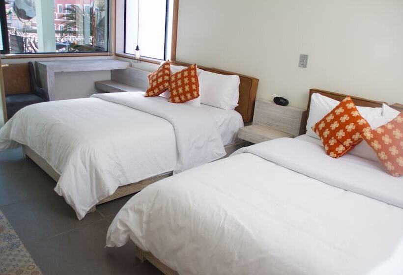 스탠다드 룸 더블 침대 2개, Helverica