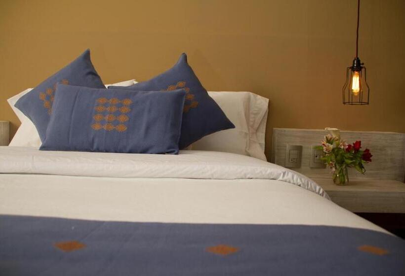 스탠다드 룸 킹사이즈 침대, Helverica