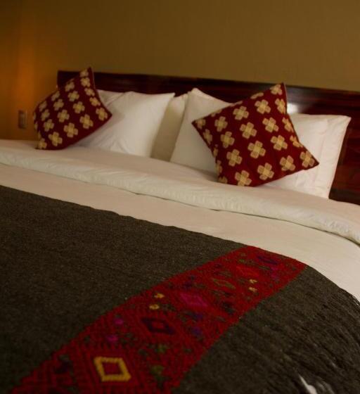 스탠다드 룸 킹사이즈 침대, Helverica