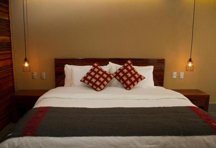 스탠다드 룸 킹사이즈 침대, Helverica