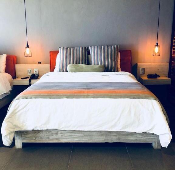 디럭스 룸, Helverica