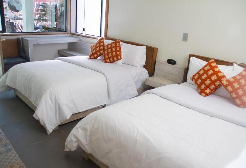 스탠다드 룸 더블 침대 2개, Helverica