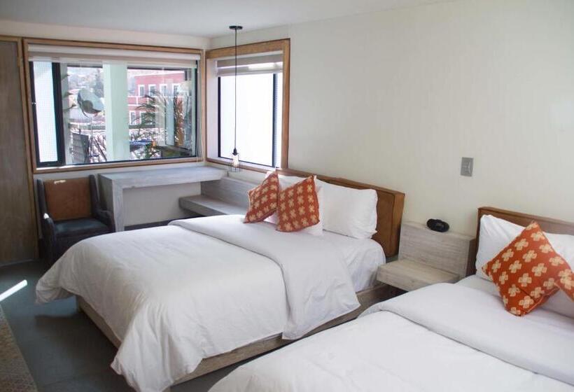 스탠다드 룸 더블 침대 2개, Helverica