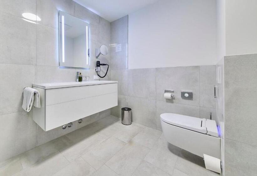 Люкс Вид на Сад, Hermitage Vital