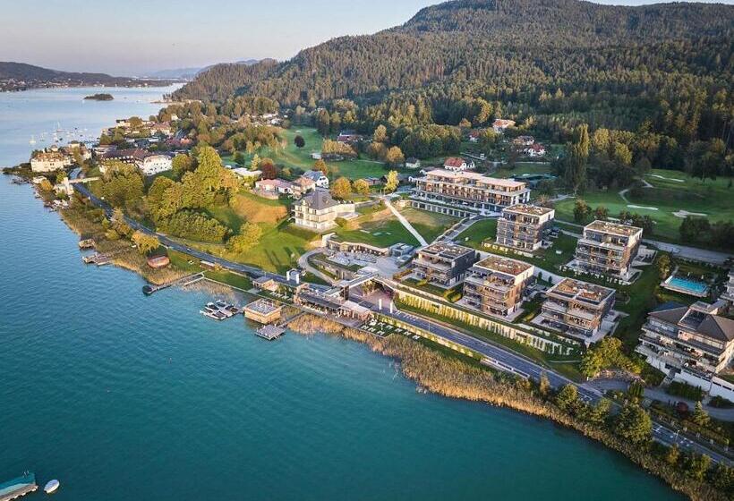 Suite with lake view, Hermitage Vital