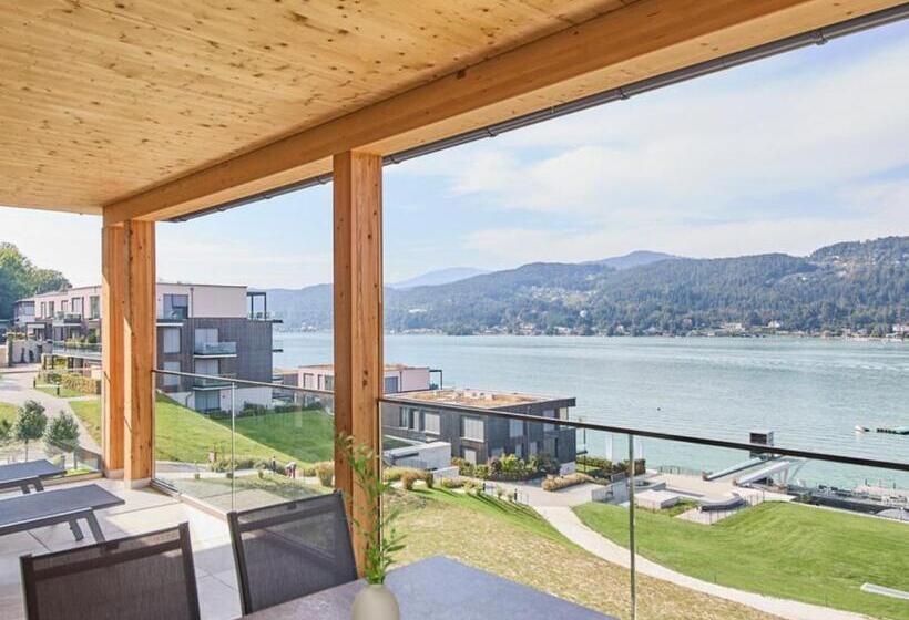 Suite with lake view, Hermitage Vital