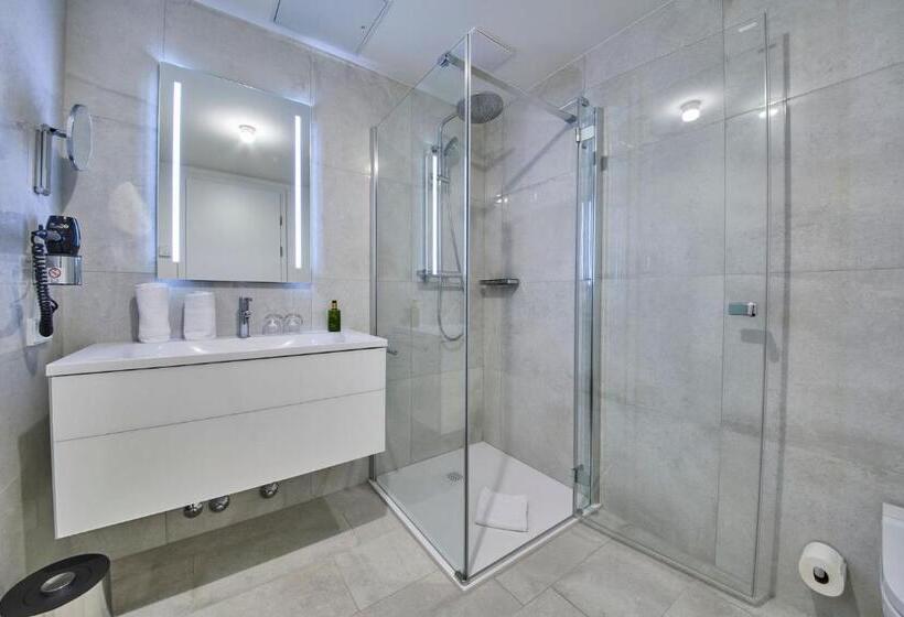 Suite with lake view, Hermitage Vital