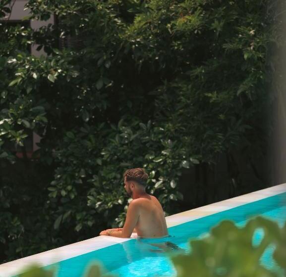 高级大房间, Proud Phuket, Naiyang Beach