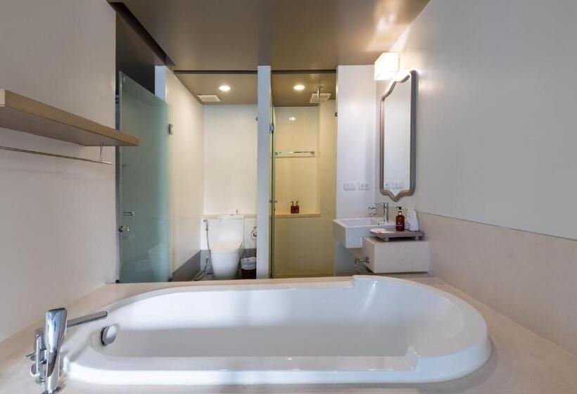 高级大房间, Proud Phuket, Naiyang Beach