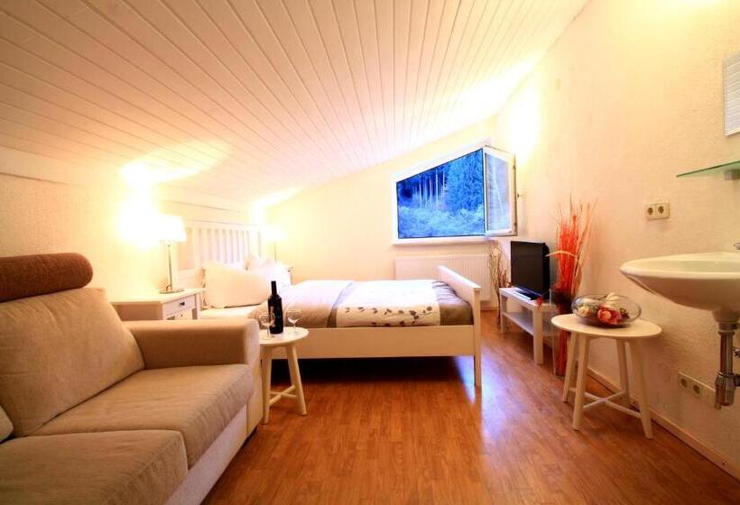 חדר משפחתי, Sonnleitn