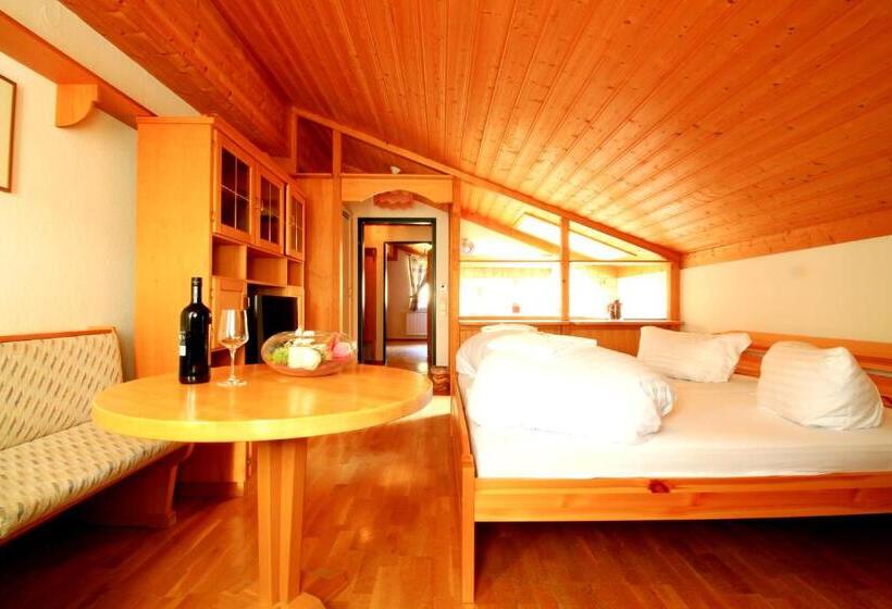 חדר משפחתי, Sonnleitn