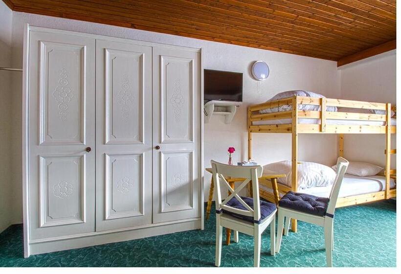 חדר משפחתי, Sonnleitn