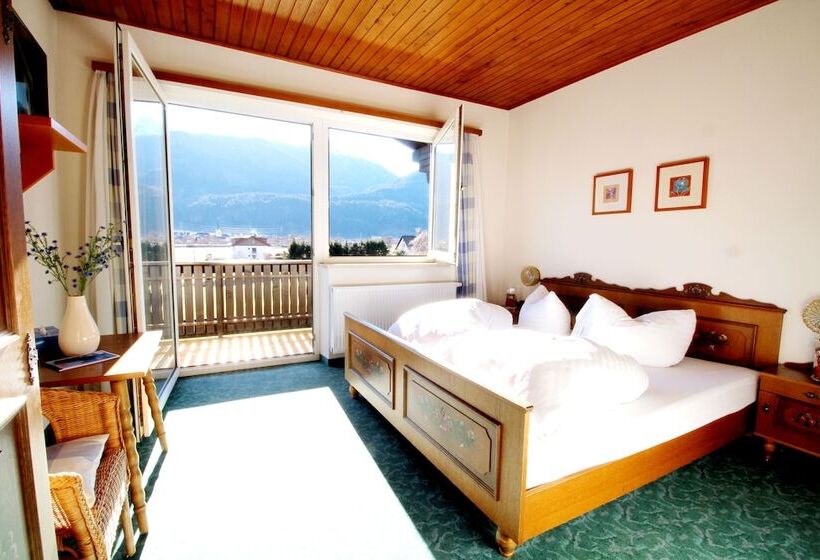 חדר משפחתי, Sonnleitn