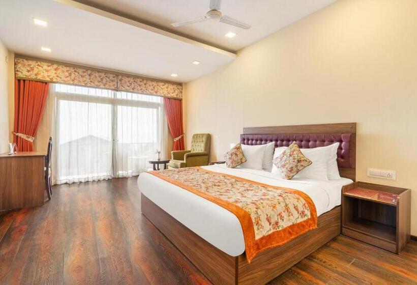 디럭스 룸 산전망, Summit Barsana Resort & Spa