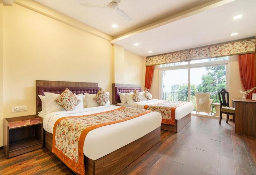 家庭山景房, Summit Barsana Resort & Spa