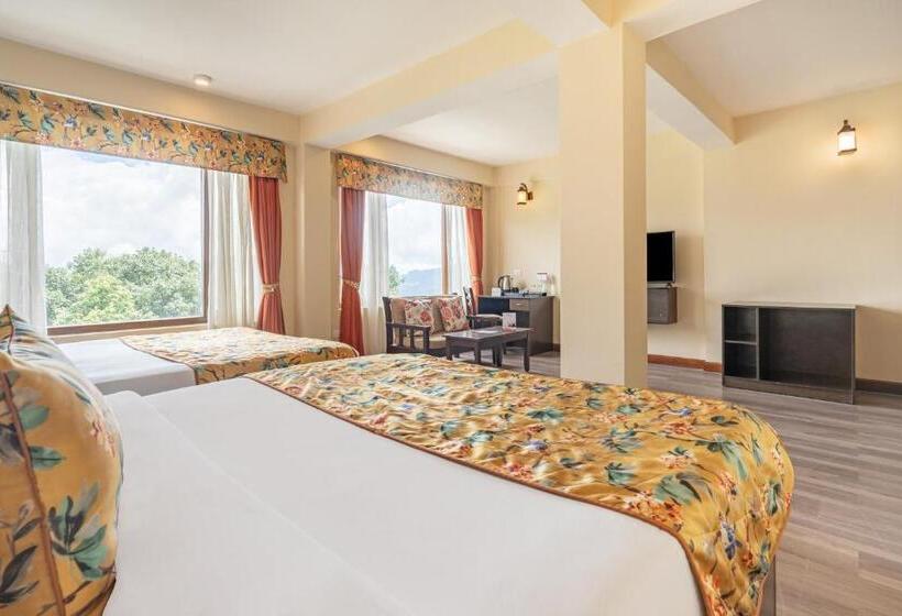 패밀리 룸, Summit Namnang Courtyard & Spa Near Mg Marg