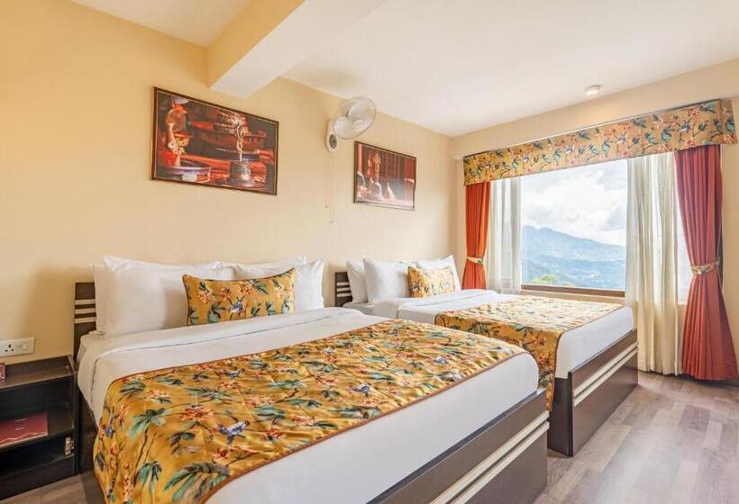 ファミリールーム, Summit Namnang Courtyard & Spa Near Mg Marg