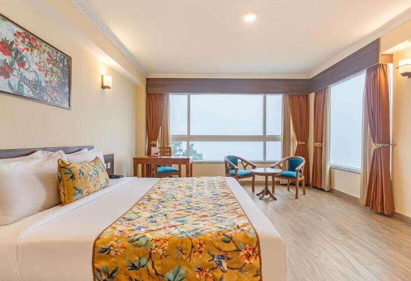 景色の見えるジュニアスイート, Summit Namnang Courtyard & Spa Near Mg Marg