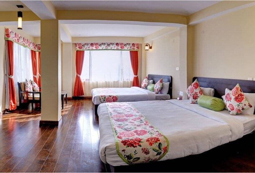 패밀리 룸, Summit Namnang Courtyard & Spa Near Mg Marg