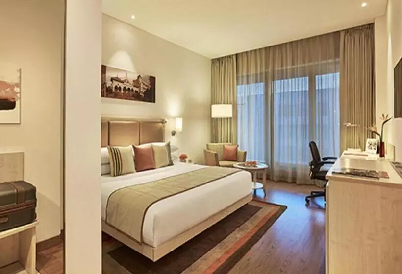 キングサイズベッド、シティビューデラックスルーム, Vivanta Pune, Hinjawadi