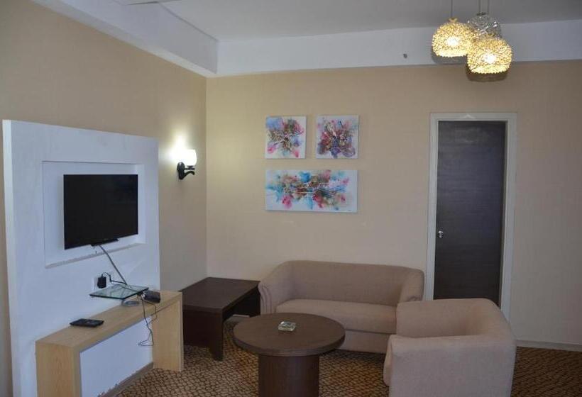 سوییت لوکس, Maha Bodhi Hotel.resort.convention Centre