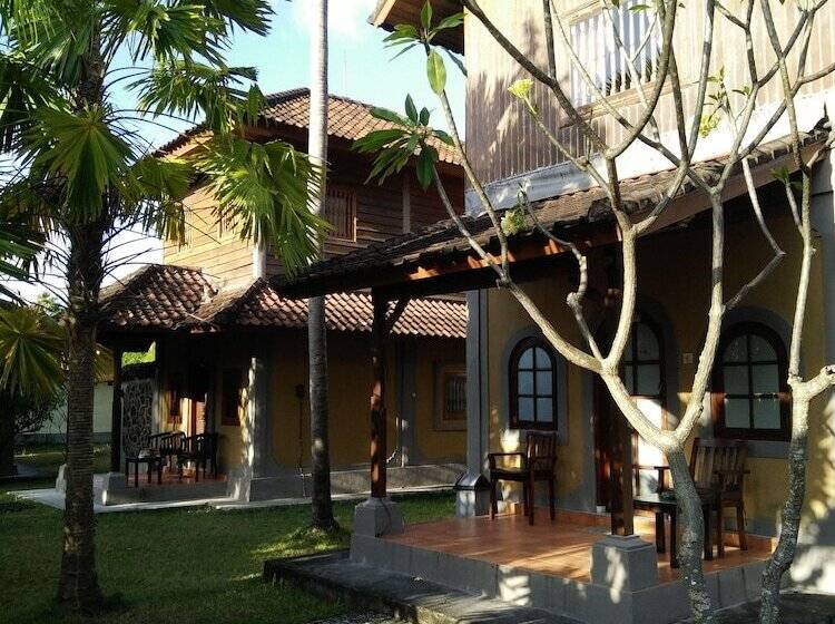 ファミリールーム, Suji Bungalow