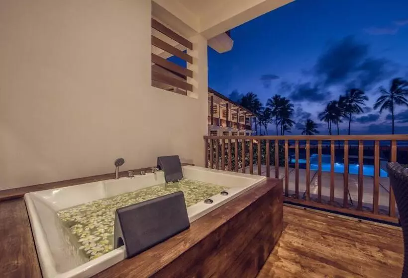 オーシャンビュースーペリアースイート, Suriya Resort