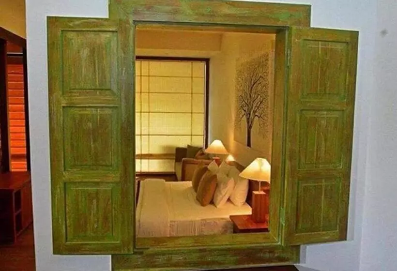 オーシャンビュースーペリアースイート, Suriya Resort