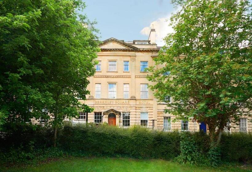 جناح ديلوكس, Berkeley Suites