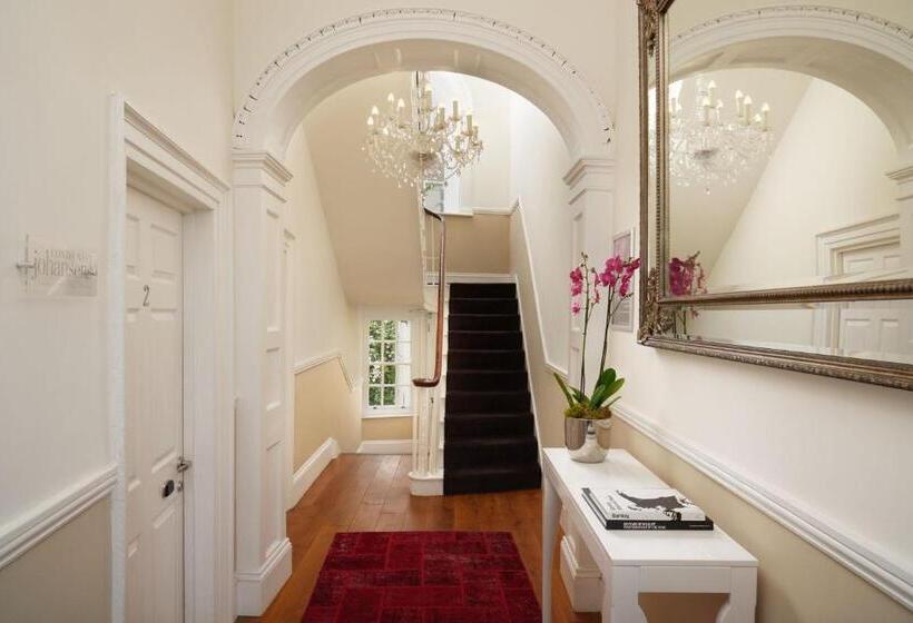 جناح ديلوكس, Berkeley Suites