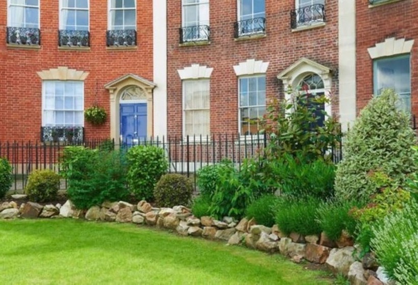 جناح ديلوكس, Berkeley Suites